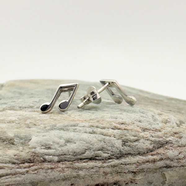 Silver Song Note Studs – A Subtle Tribute to Music